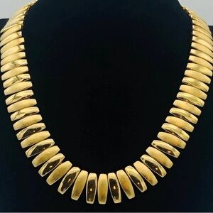 Napier 80's Frosted & Mirror Finish Gold Tone Petals Vintage Collar Necklace